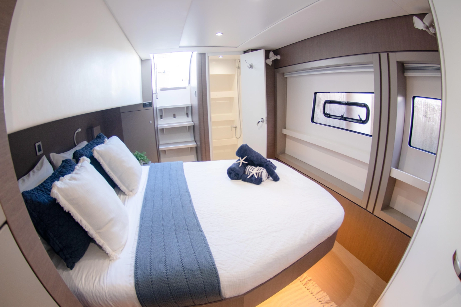 Bali 4.8 Yacht For Sale