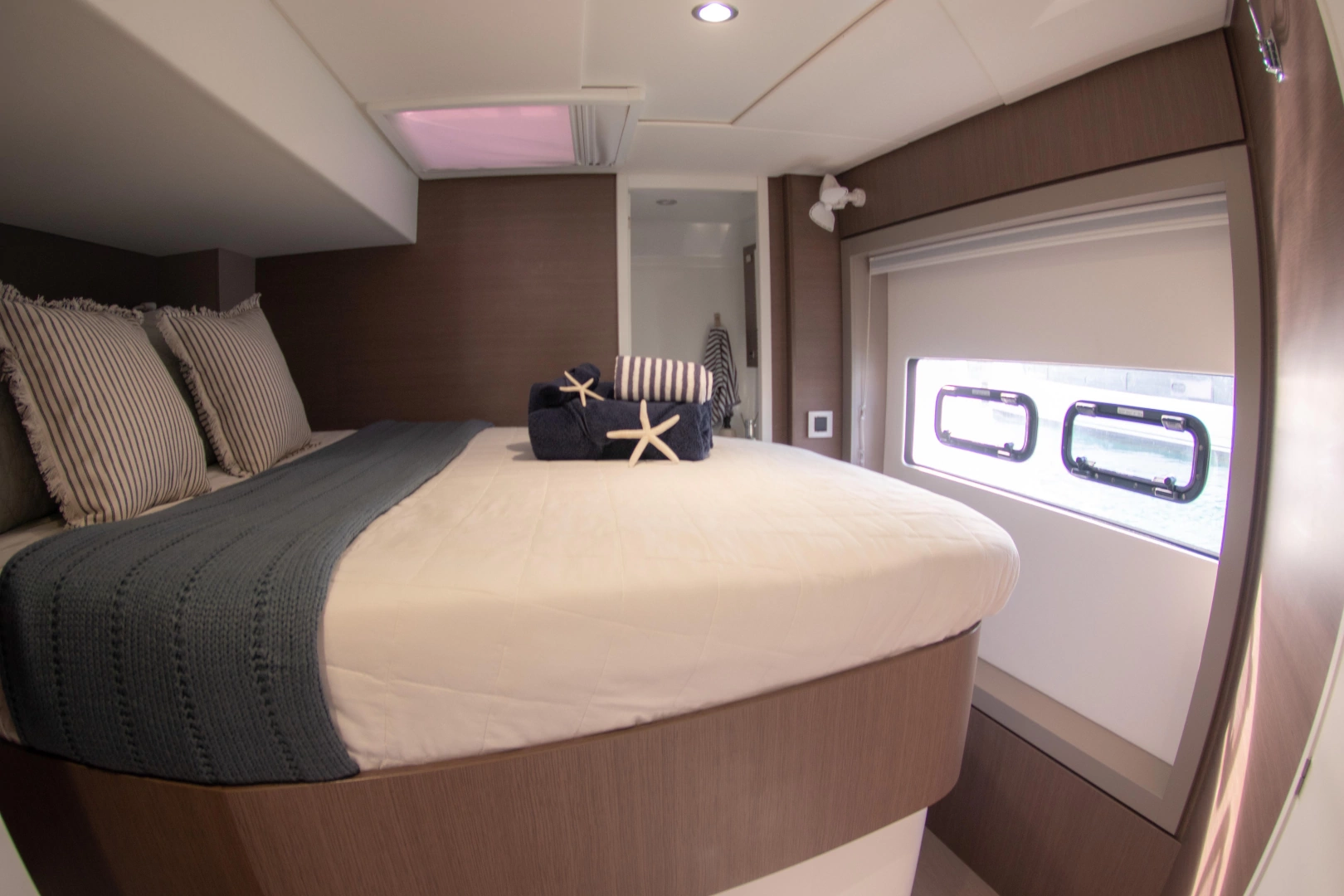 Bali 4.8 Yacht For Sale