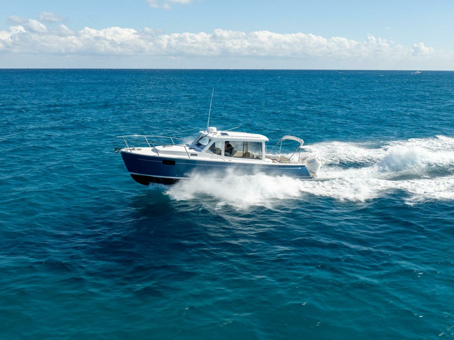 In Stock 2025 MJM 35 064 38ft MJM Yacht For Sale