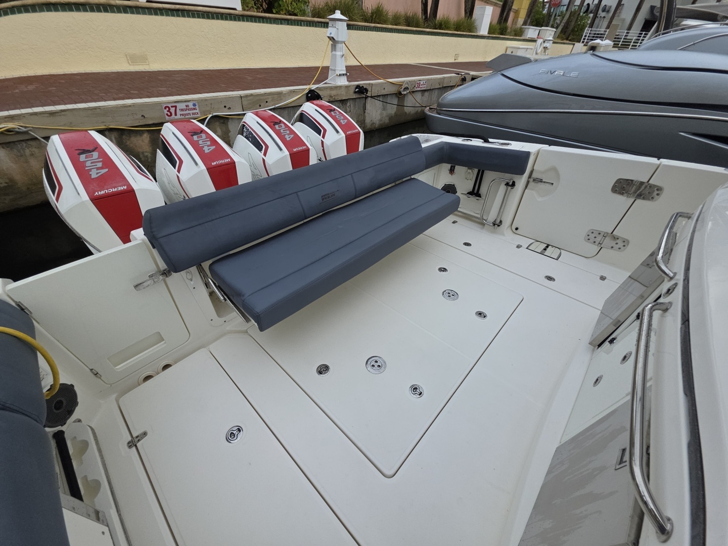BFT 42ft Boston Whaler Yacht For Sale