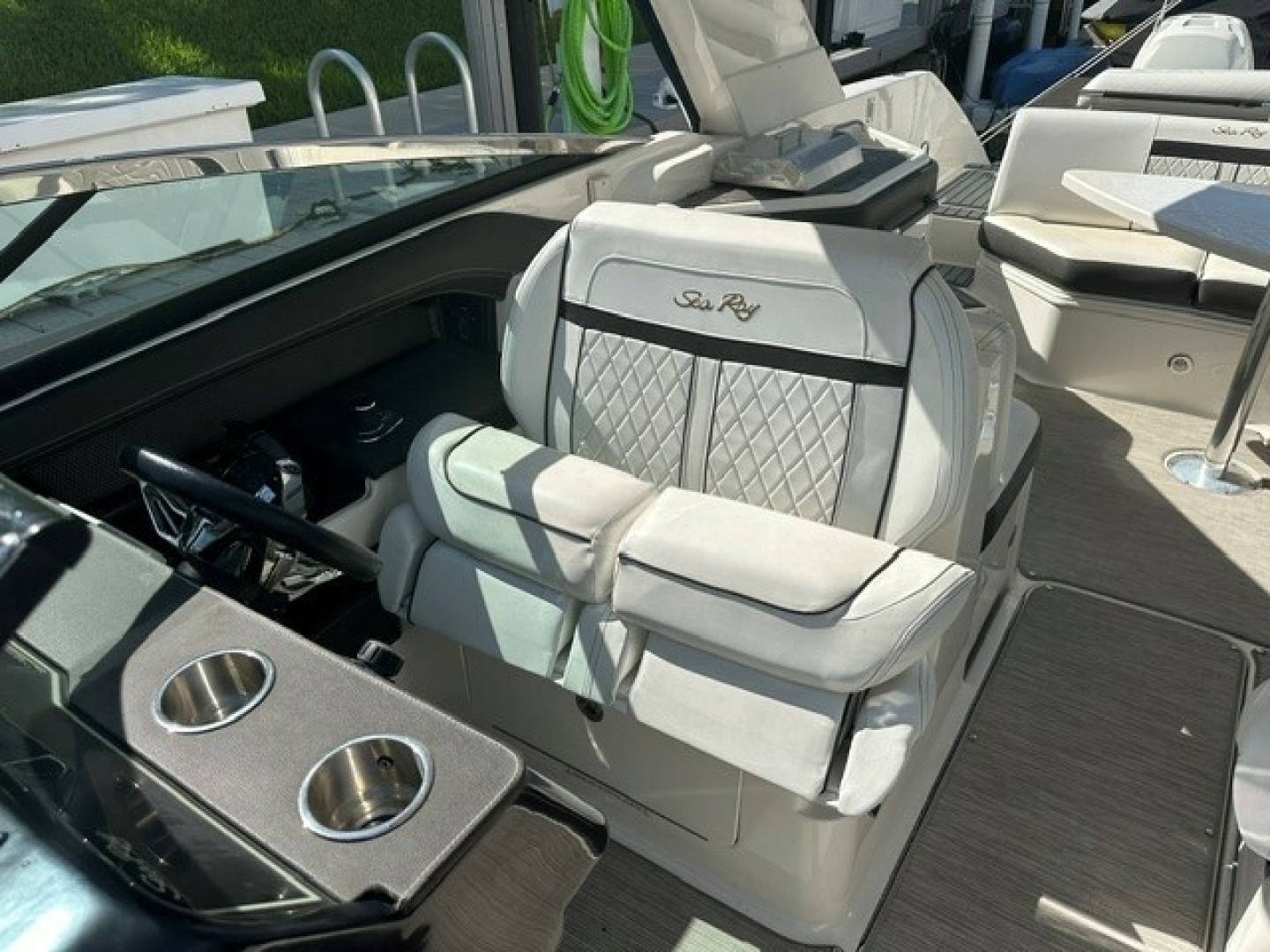 SALES THERAPY 31ft Sea Ray Yacht For Sale