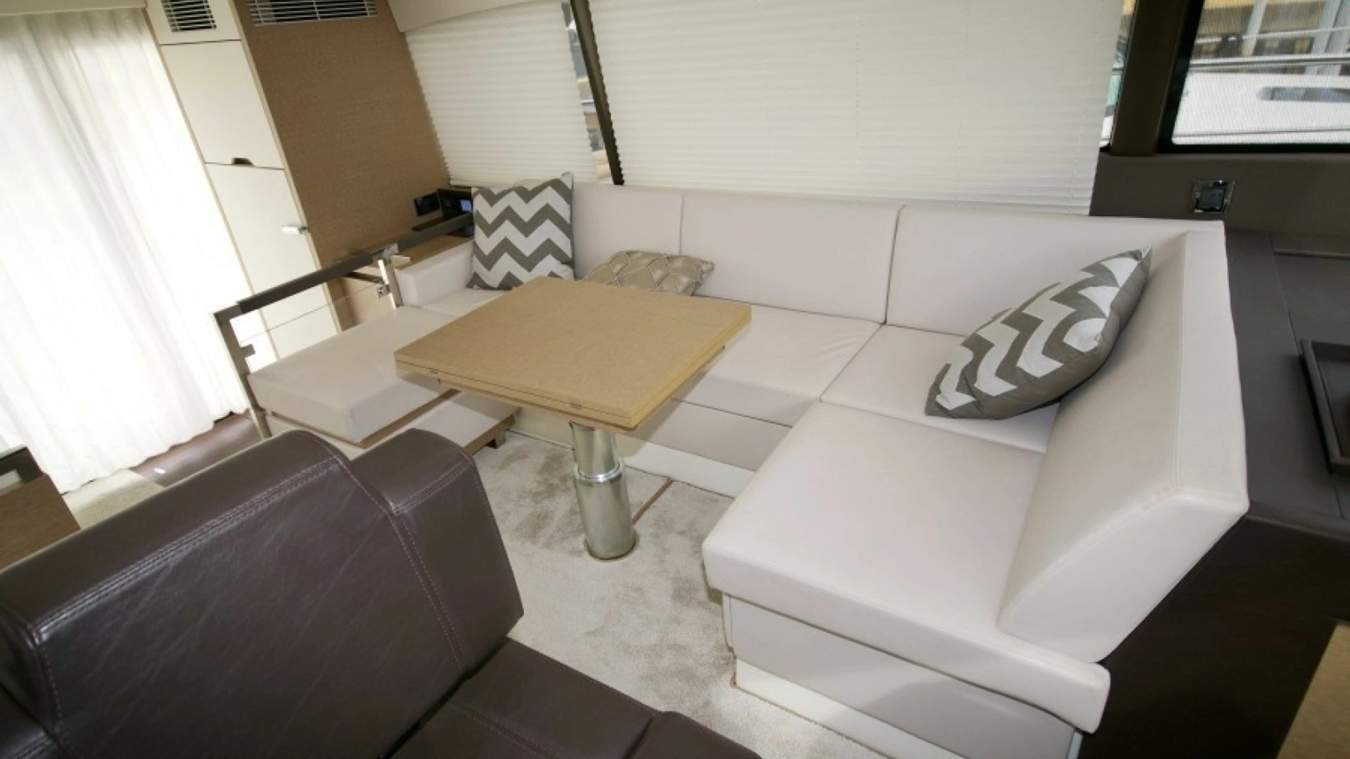 Prestige 460 Yacht For Sale