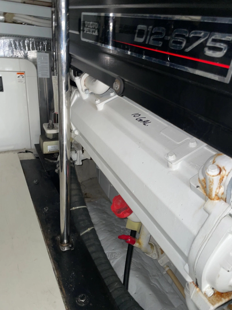 Carver 560 Voyager Yacht For Sale
