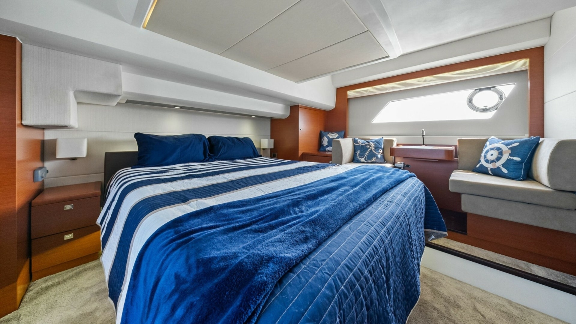 2015 Prestige 550 'Legacy'