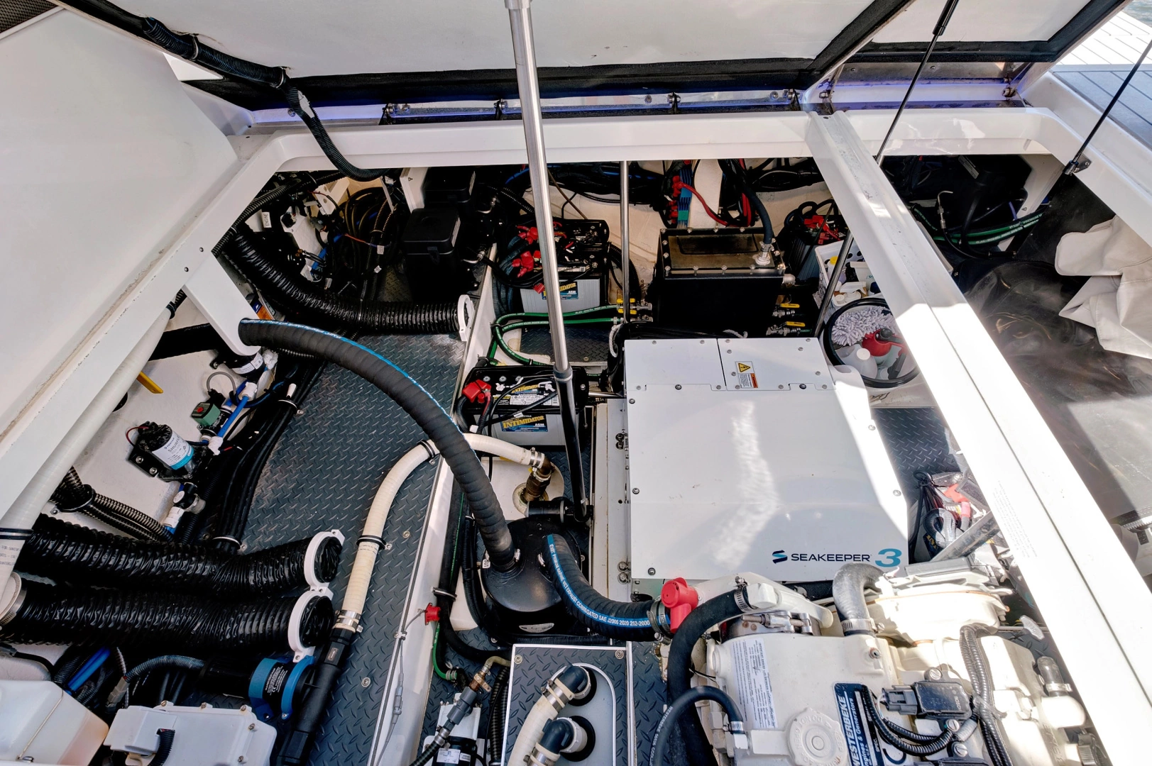 Formula 380 Super Sport Crossover Yacht For Sale