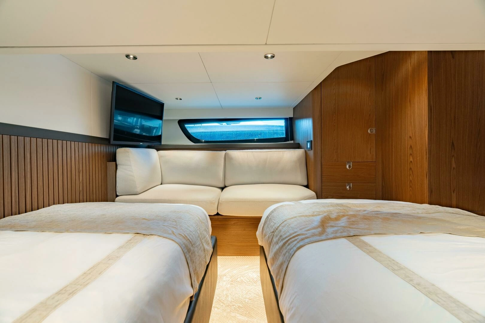 ECLIPSE 505 Shadow Yacht For Sale
