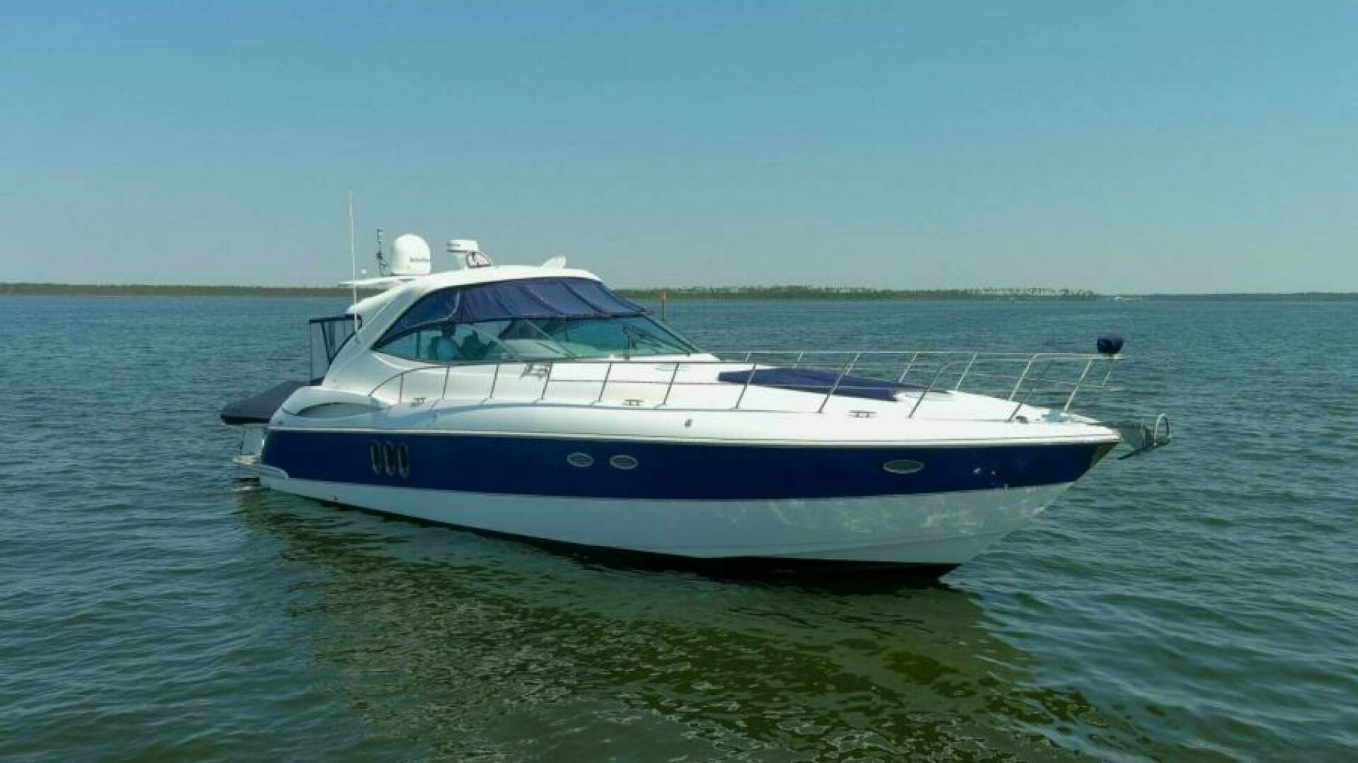 2005 Cruisers Yachts 500 Express
