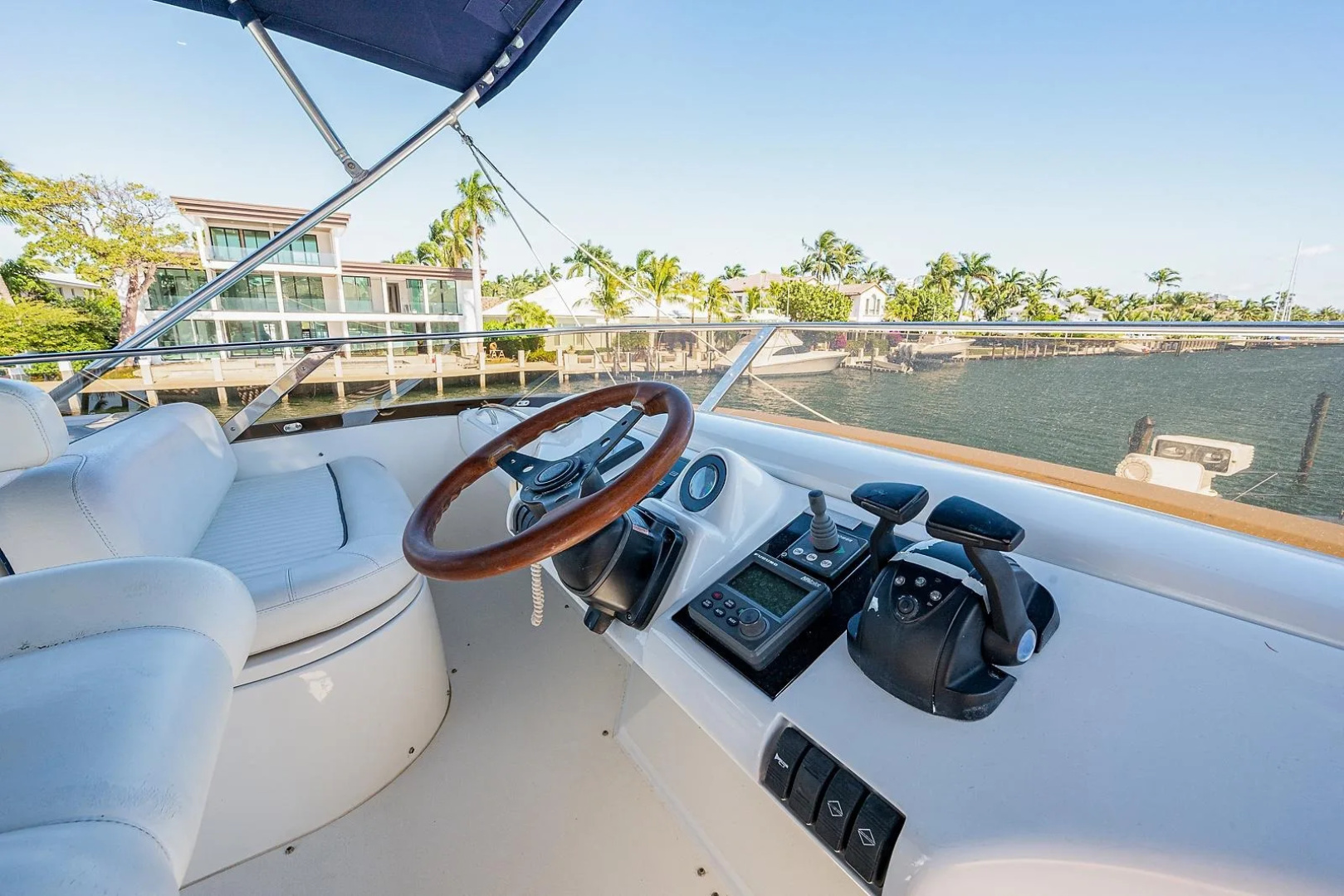 OCTOBER PRINCESS 72ft Princess Yacht For Sale OCTOBER PRINCESS 72ft Princess Yacht For Sale