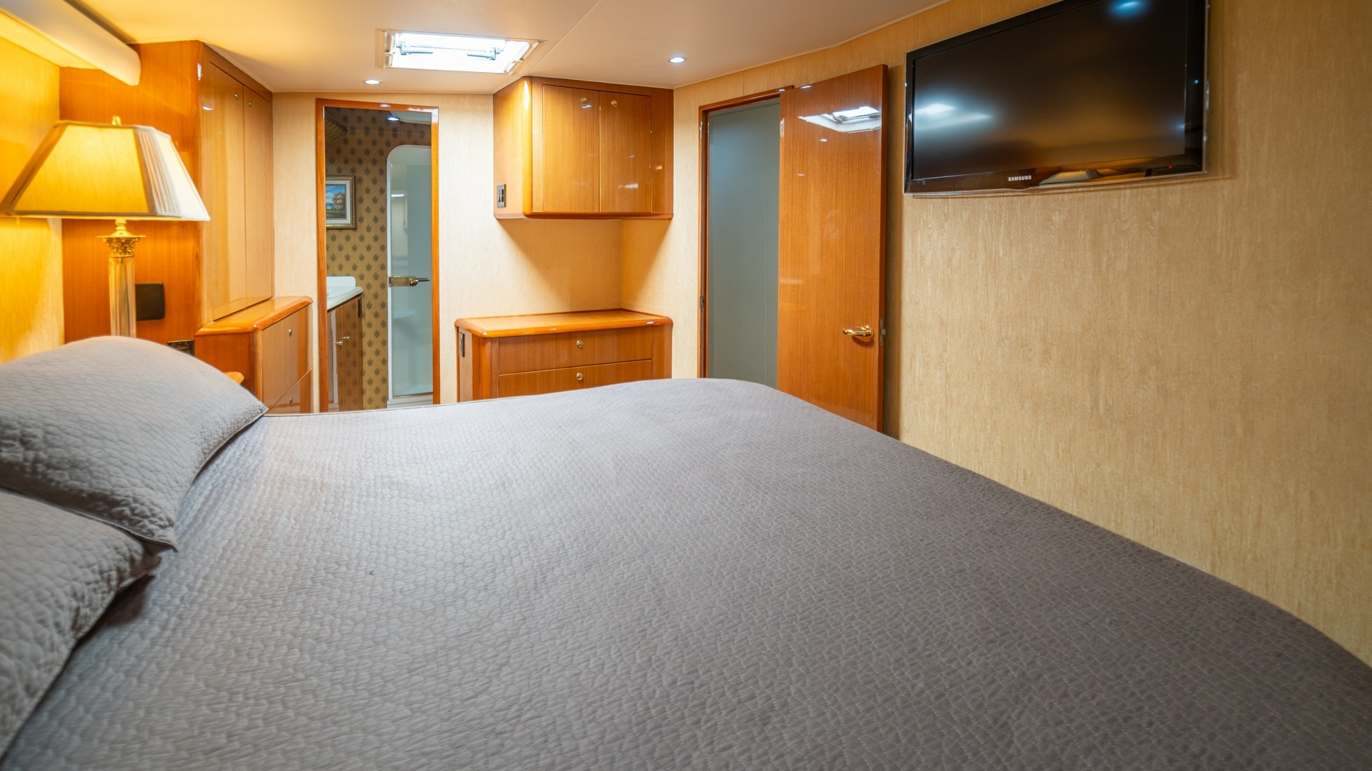 Viking 61 Convertible — Bolita Too - Photo 23