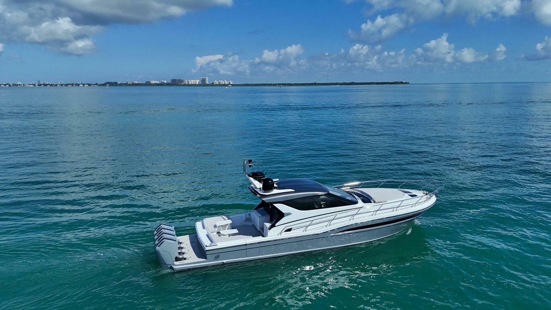 Uniesse HTC5P Yacht For Sale
