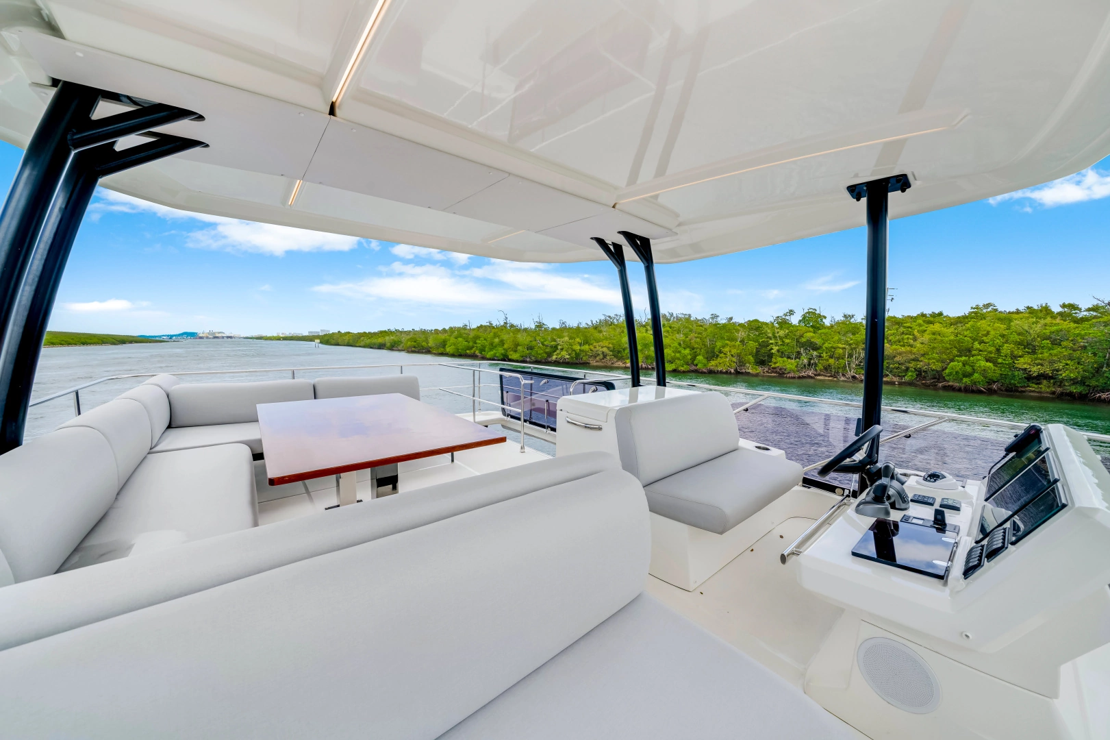 Prestige M48 Yacht For Sale