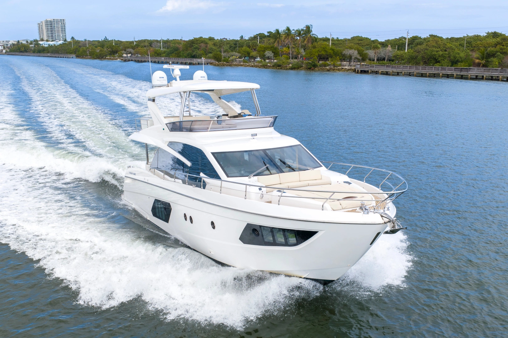 Absolute 60 Fly Yacht For Sale