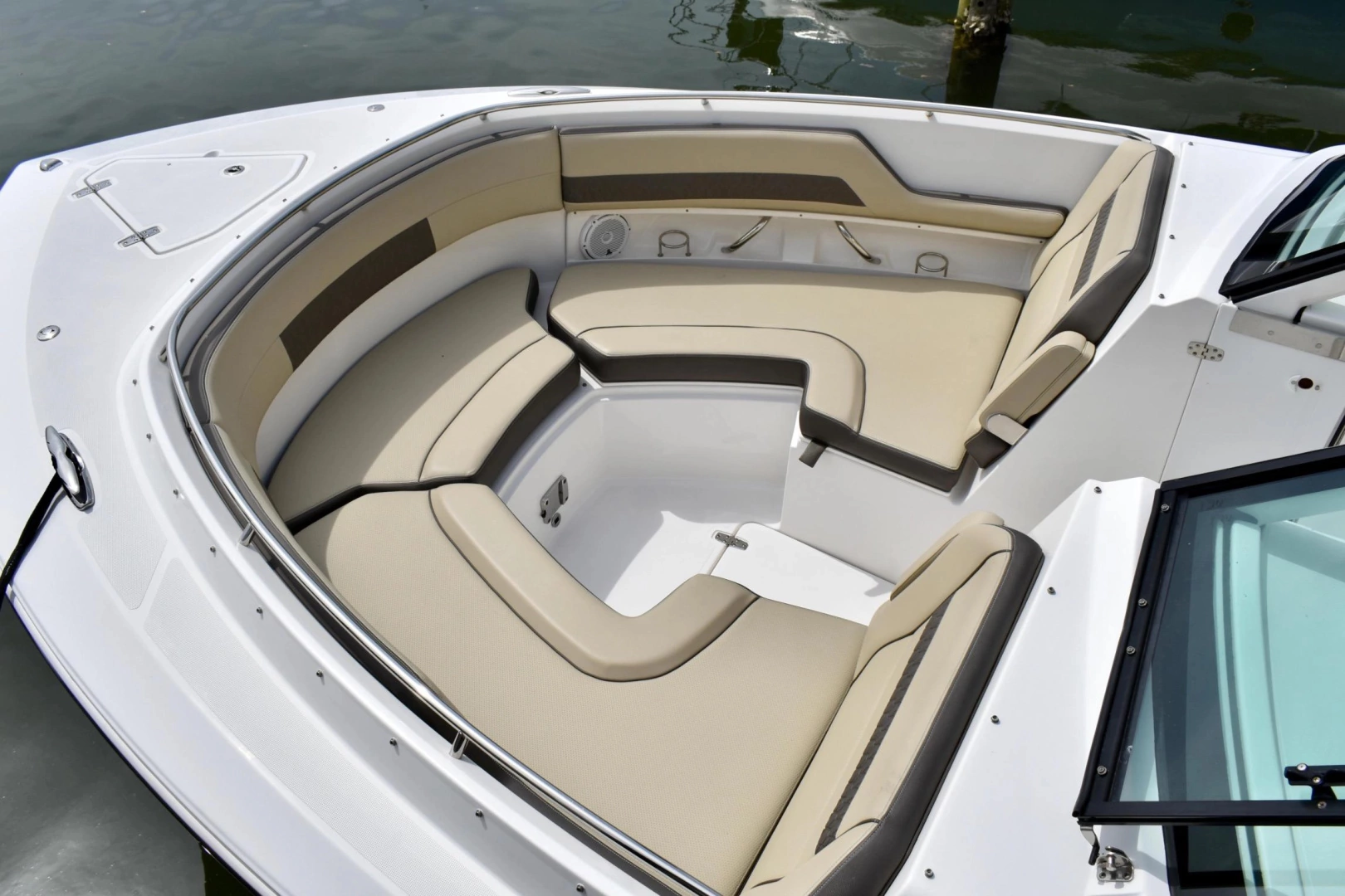Pursuit DC 325 Dual Console Yacht For Sale