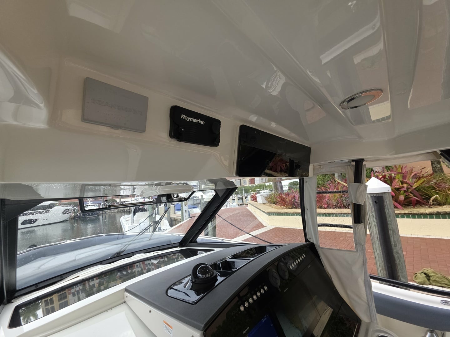 BFT 42ft Boston Whaler Yacht For Sale