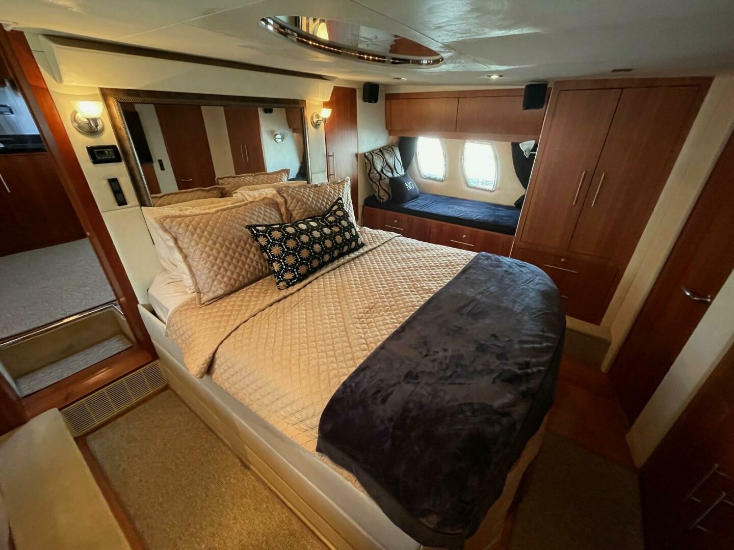 Navygator 52ft Regal Yacht For Sale
