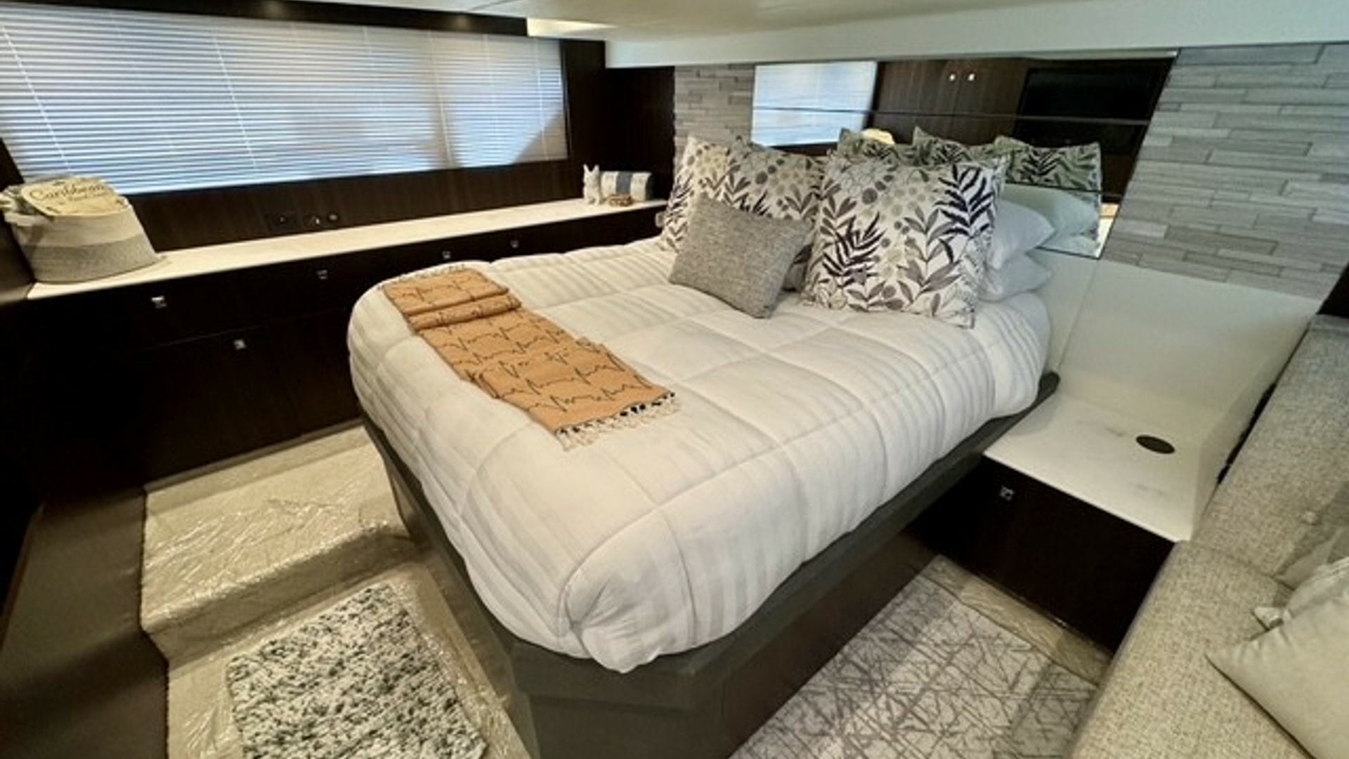 Past Time 50ft Cruisers Yachts Yacht For Sale