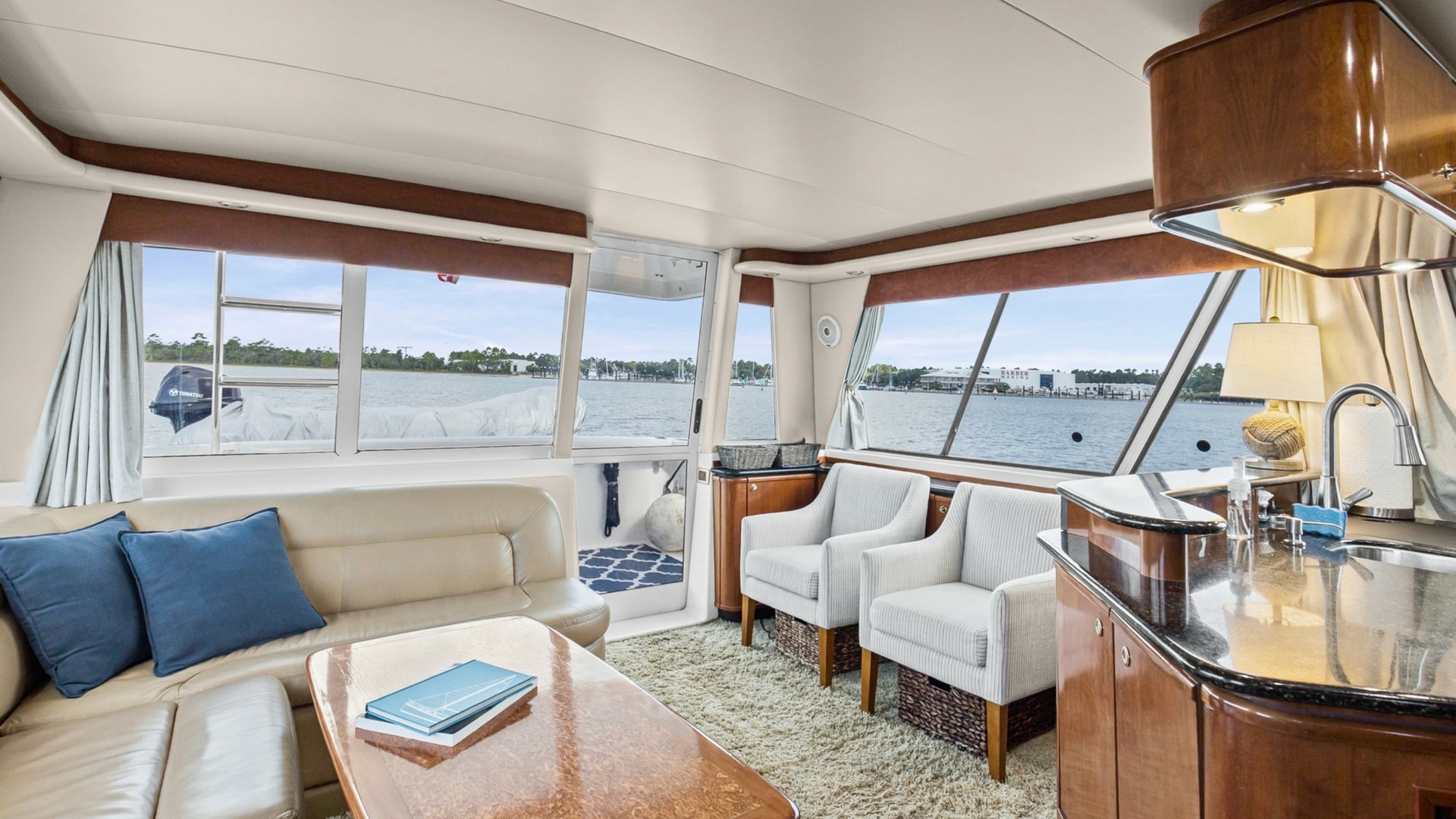 2007 Meridian 490 SE Pilothouse Trust Salon
