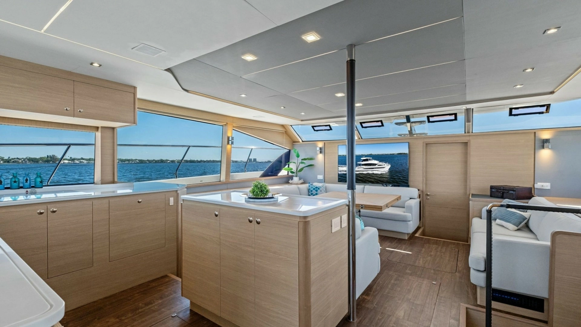 Aquila 54 Yacht Yacht For Sale