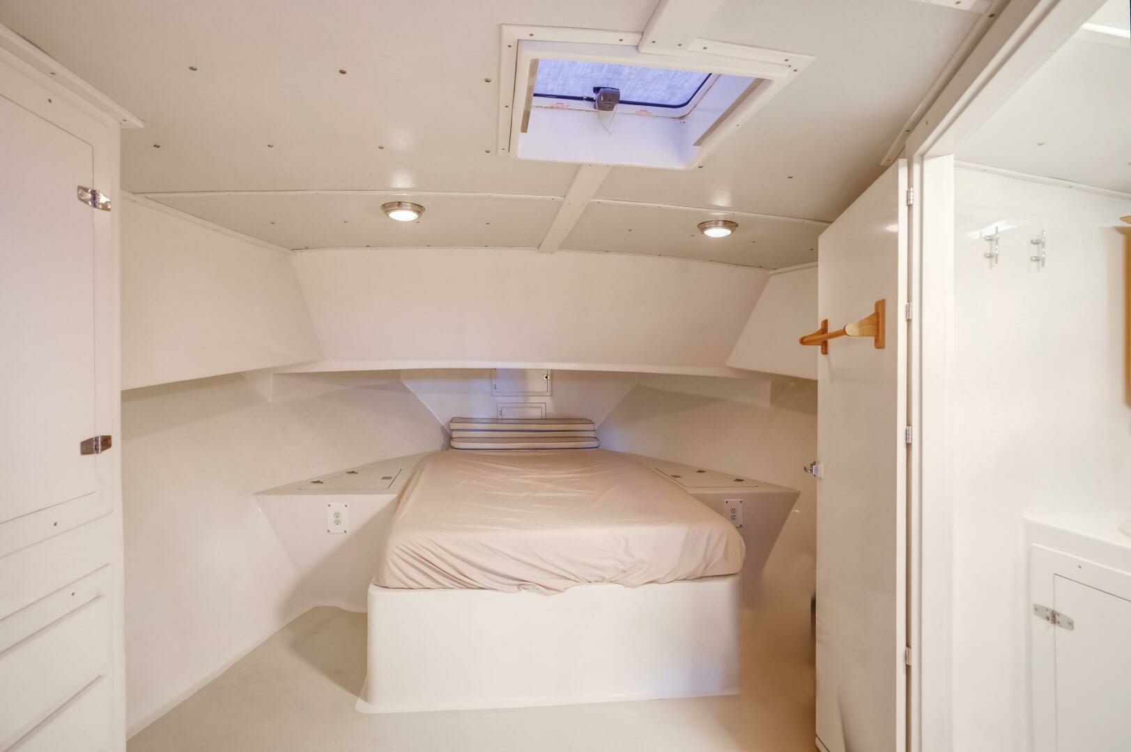 Lone Piranha 46ft Chesapeake Yacht For Sale