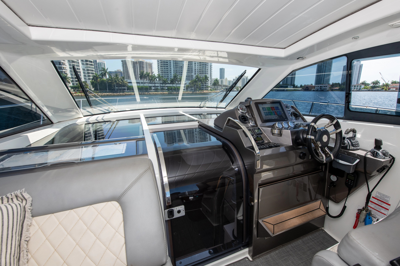 40ft Galeon Yacht For Sale 40ft Galeon Yacht For Sale