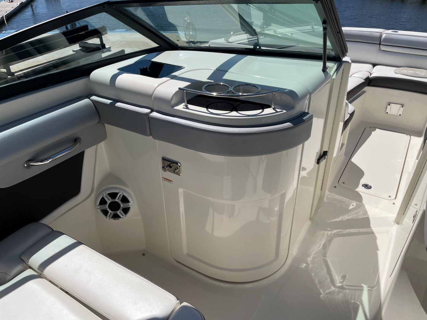 AGUANILE 27ft Sea Ray Yacht For Sale