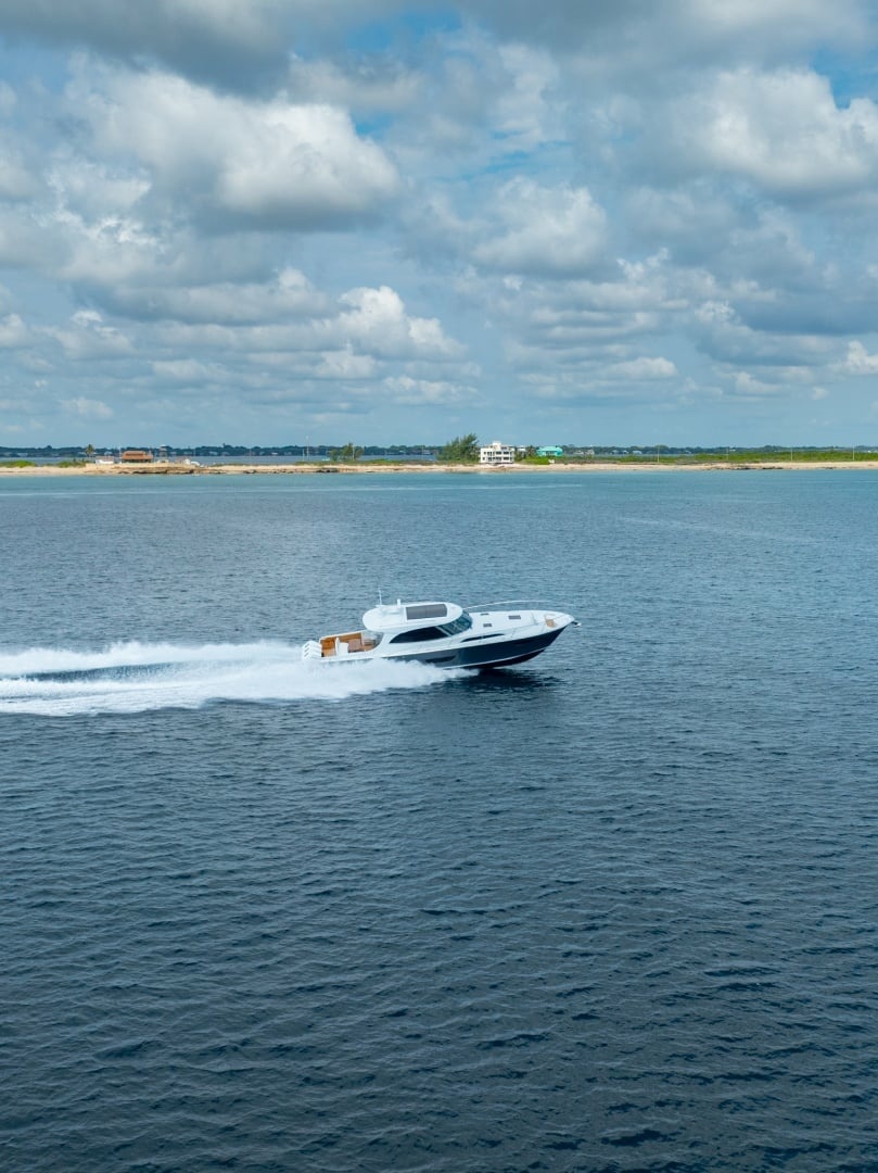 Eclipse 50 - STINGRAY GRAY - Exterior Profile