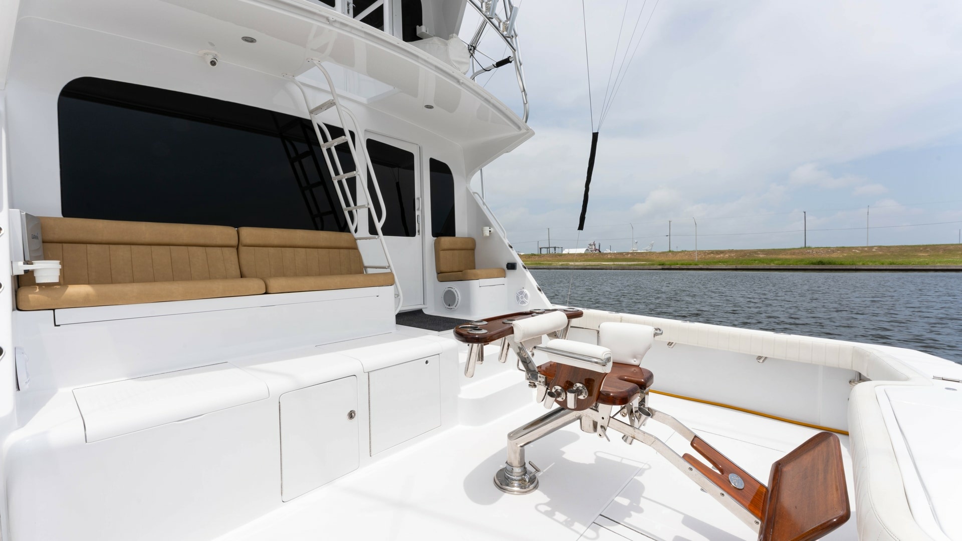 Viking 65 Enclosed Bridge — Donna Maria - Photo 35