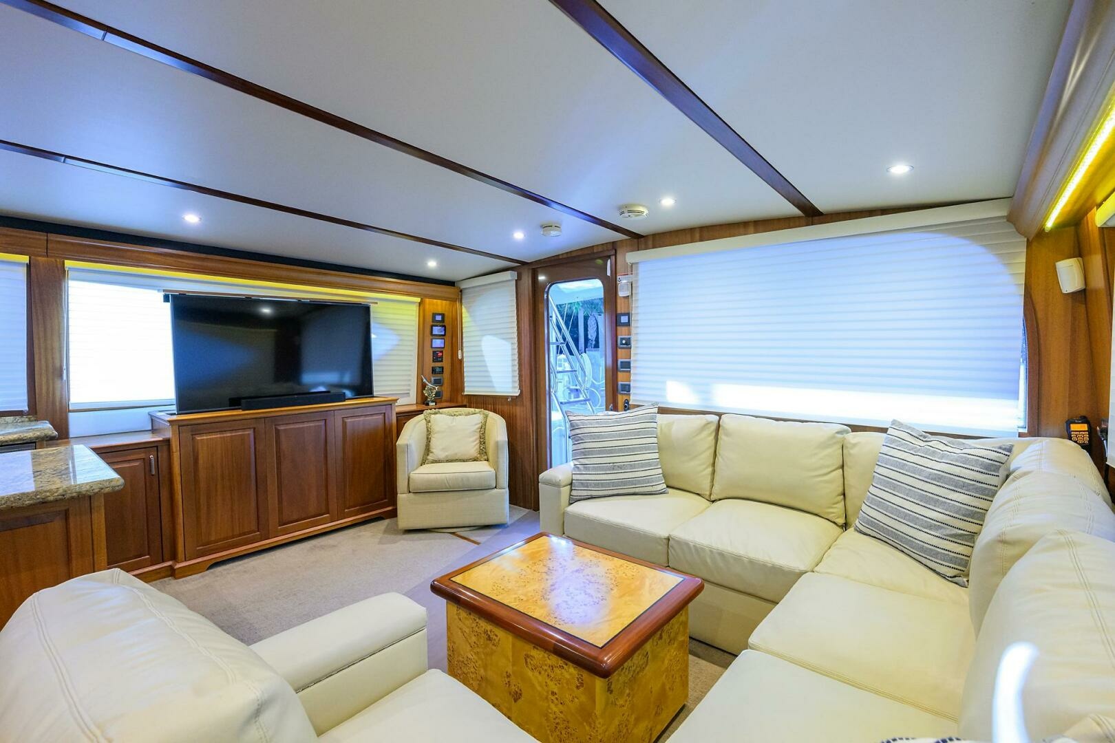 Reelin N Dealin 63ft Hatteras Yacht For Sale