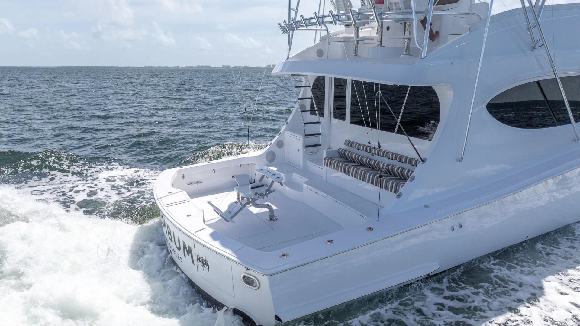 70ft Hatteras Yacht For Sale
