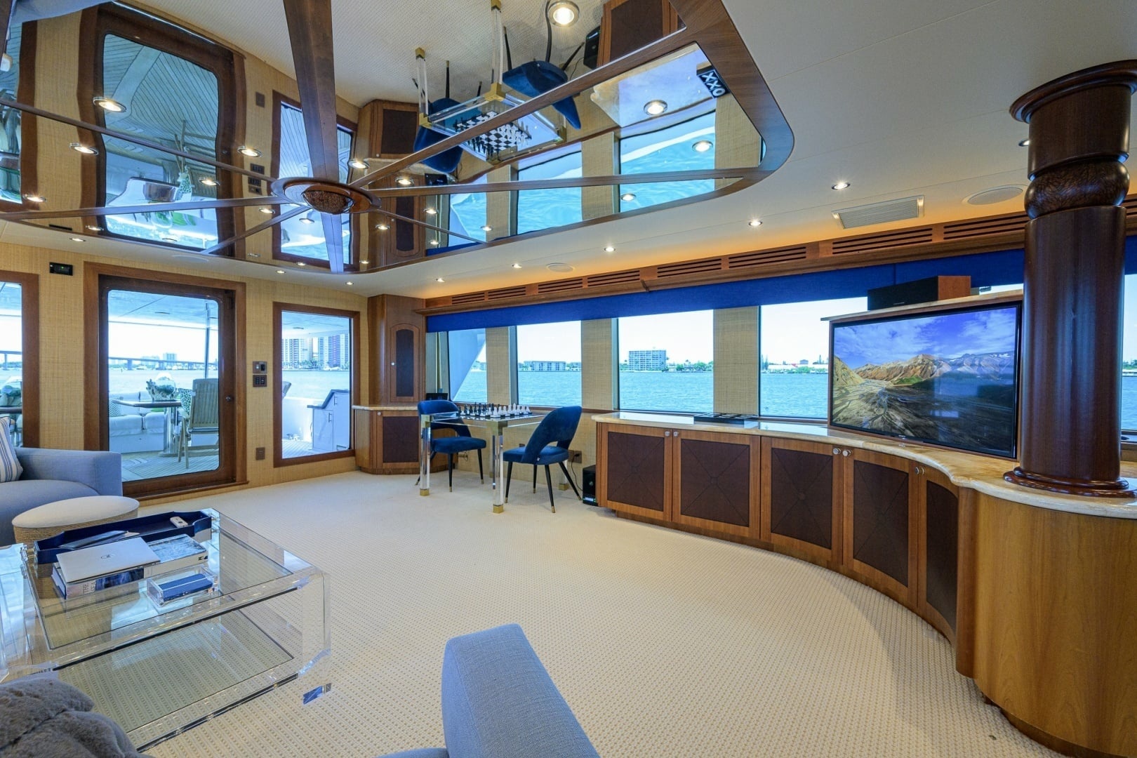 MAGIC 100ft Hatteras Yacht For Sale MAGIC 100ft Hatteras Yacht For Sale