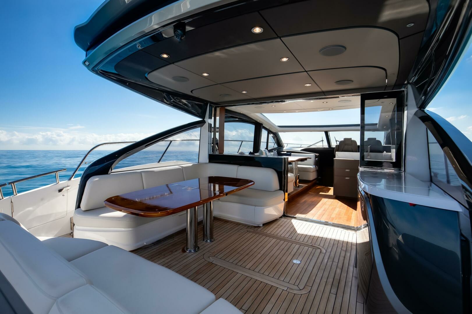 Princess V55 - Mermoo Too - Cockpit
