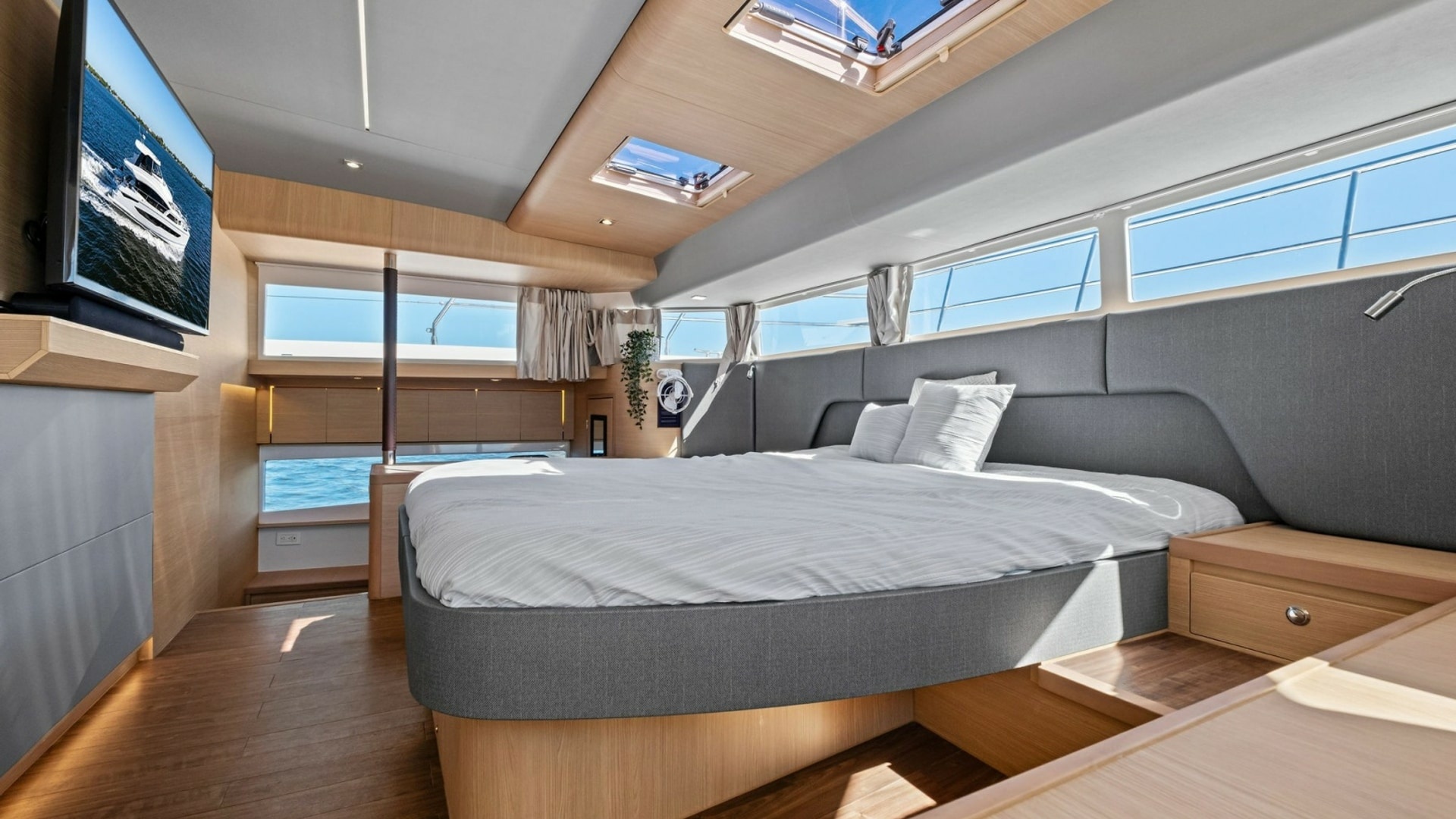 Aquila 54 Yacht — Remarkable I - Photo 22