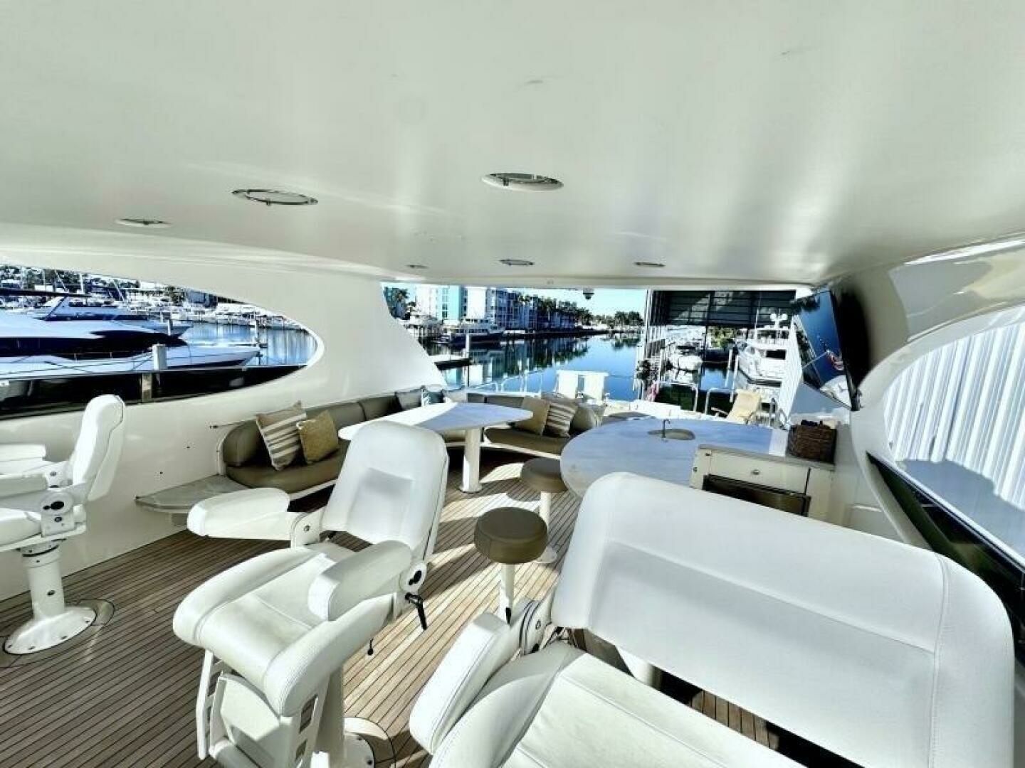 Serendipity 94ft Lazzara Yachts Yacht For Sale
