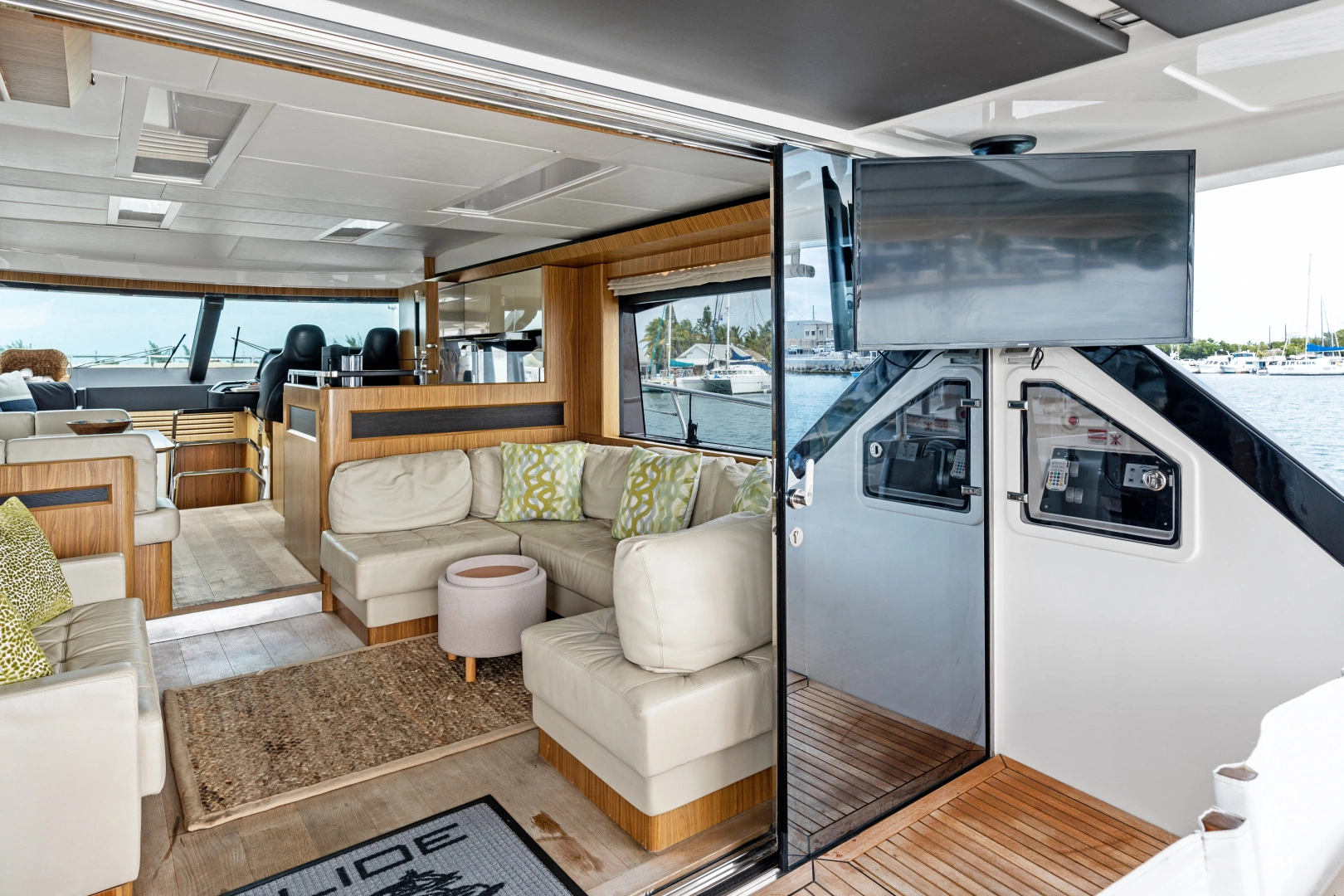 Absolute 60 Fly Yacht For Sale