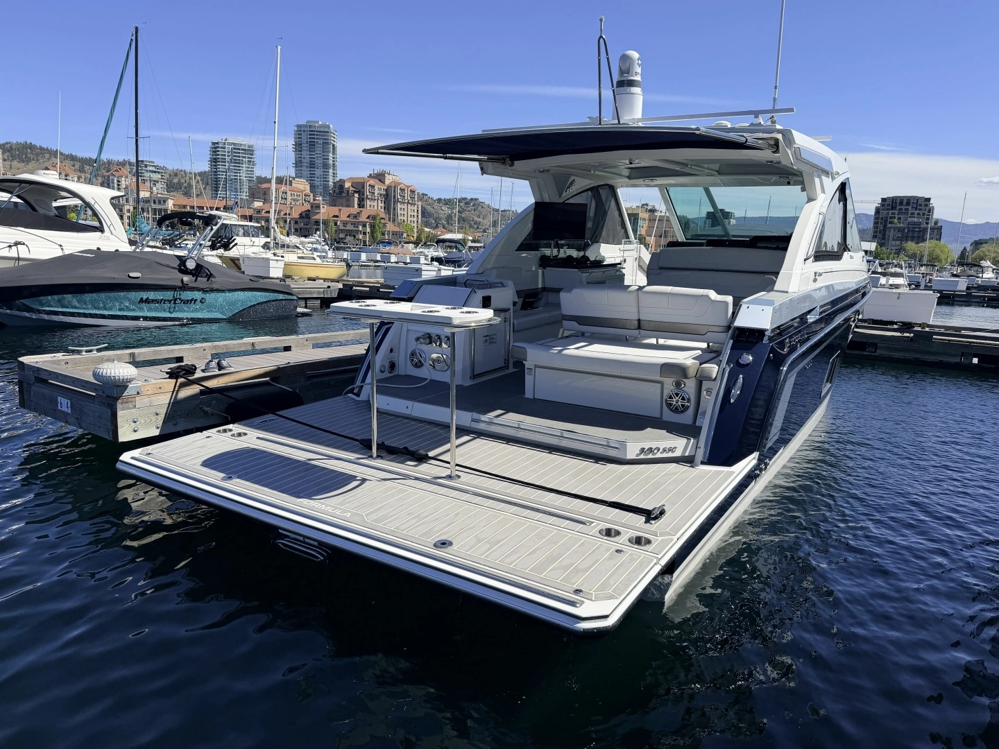 2020 Formula 380 Super Sport Crossover I/O, photo 1 of 30