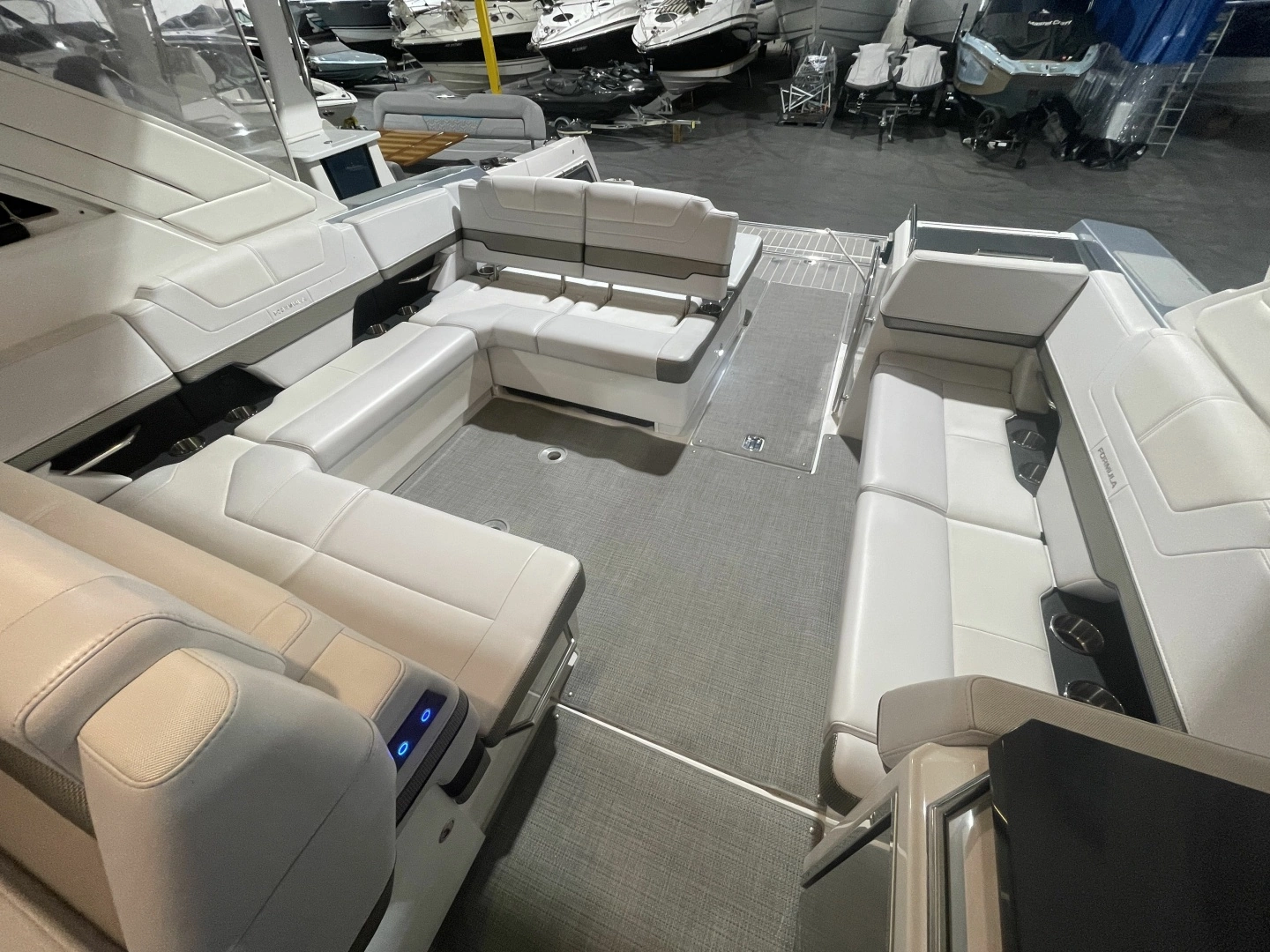Formula 380 Super Sport Crossover I/O Yacht For Sale