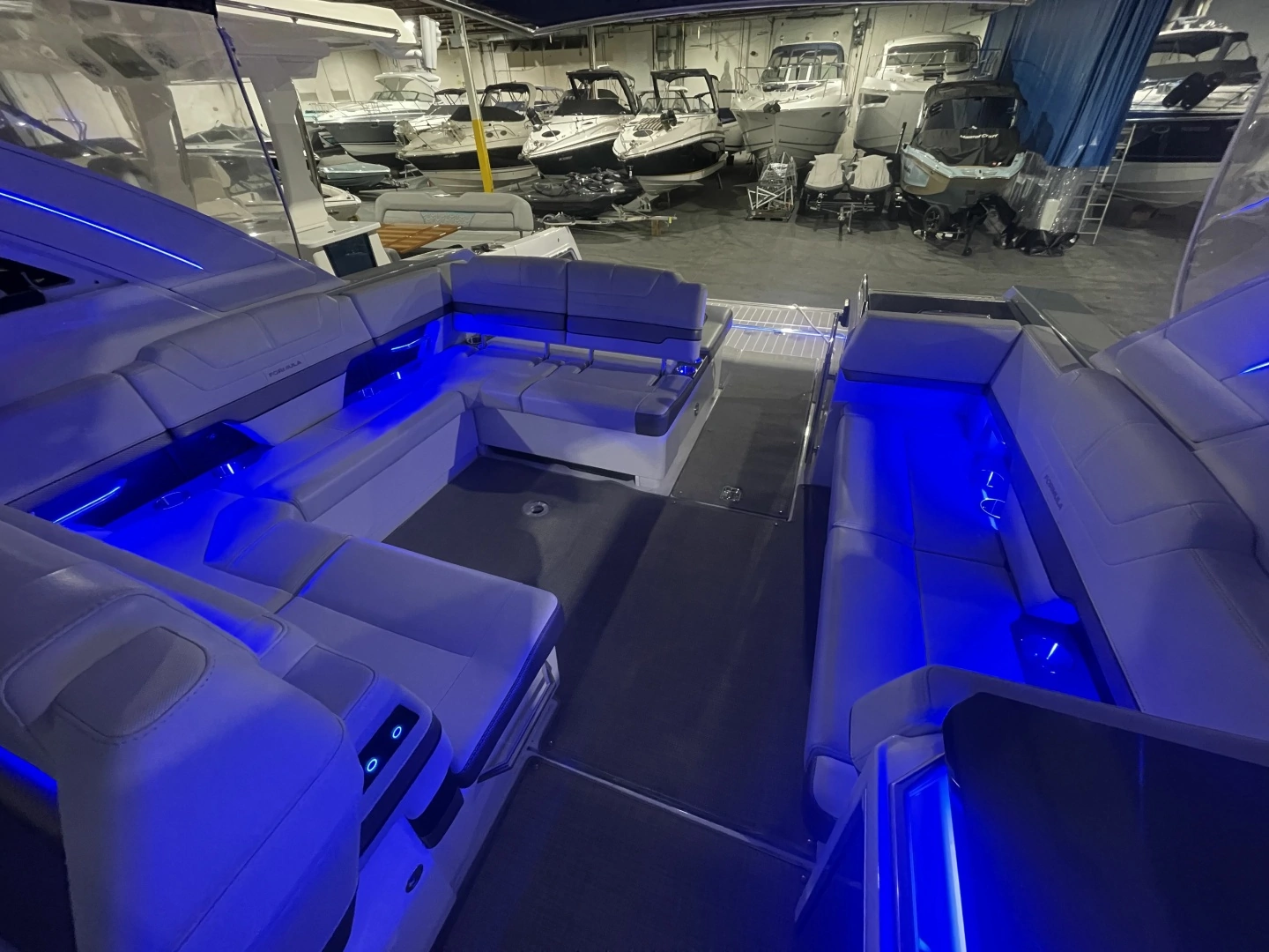 Formula 380 Super Sport Crossover I/O Yacht For Sale