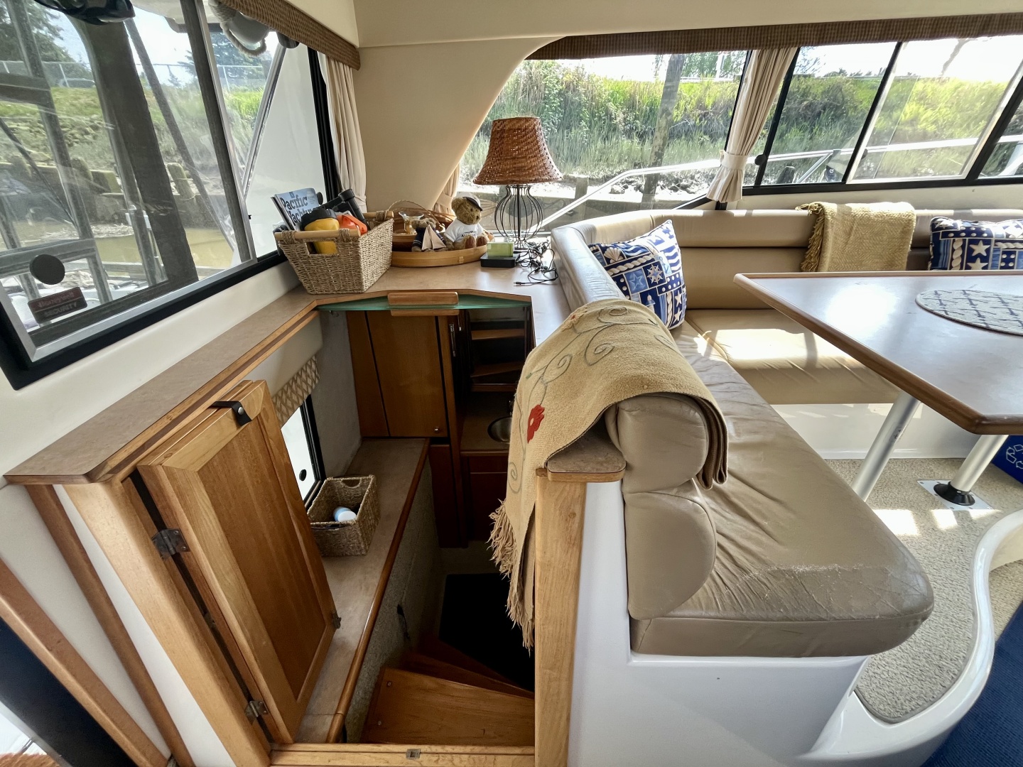 33ft Bayliner Yacht For Sale