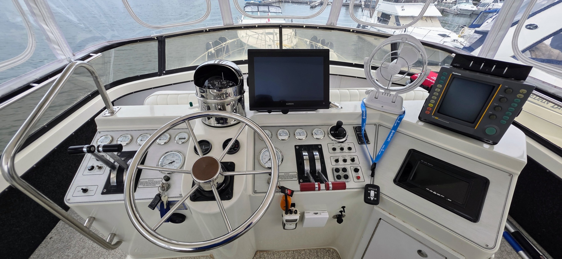 1987 Carver 4207 Aft Cabin 42