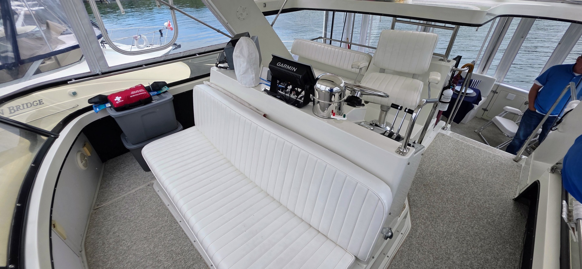 42ft Carver Yacht For Sale