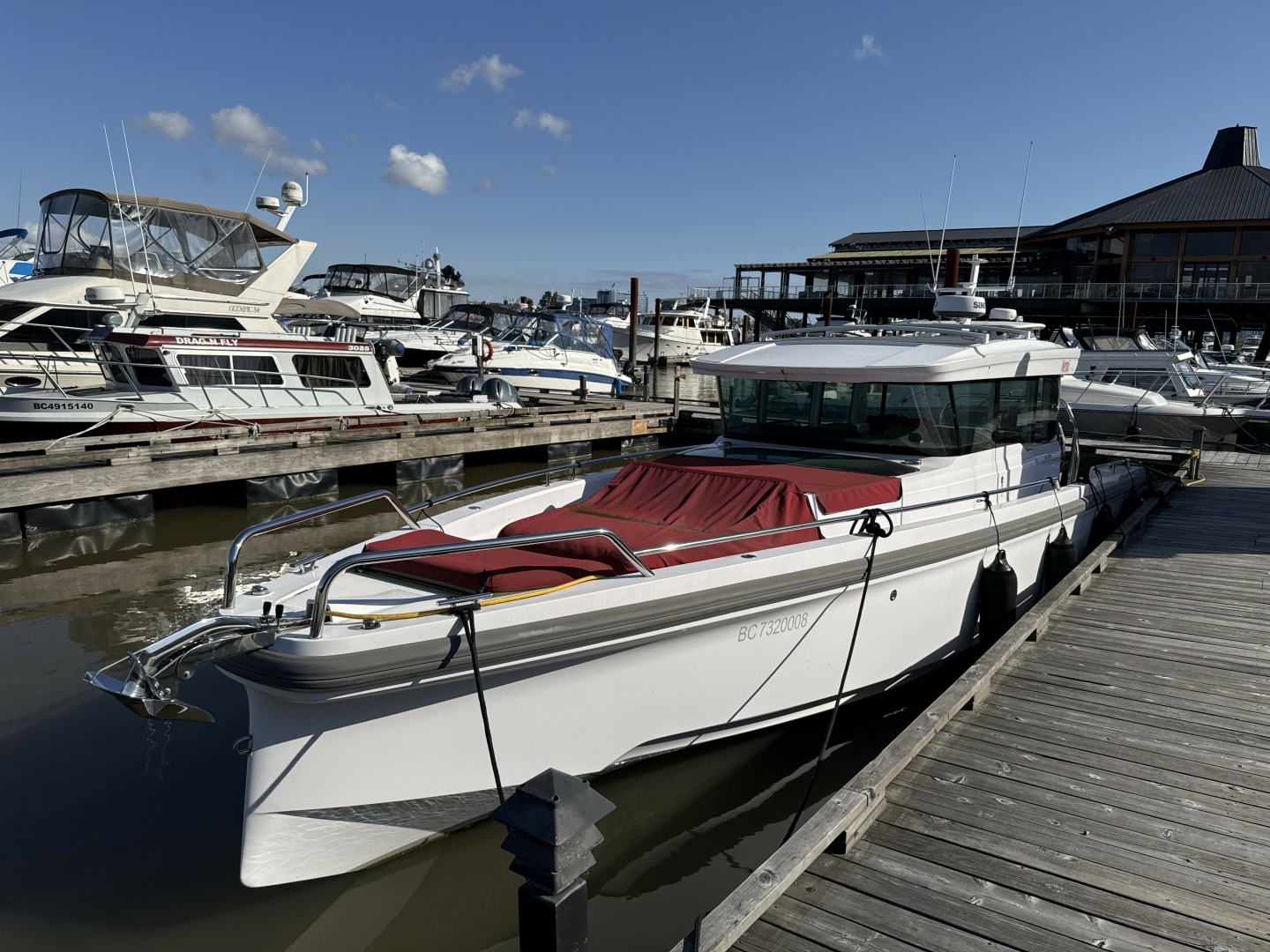 2020 Axopar 37 XC — photograph 2