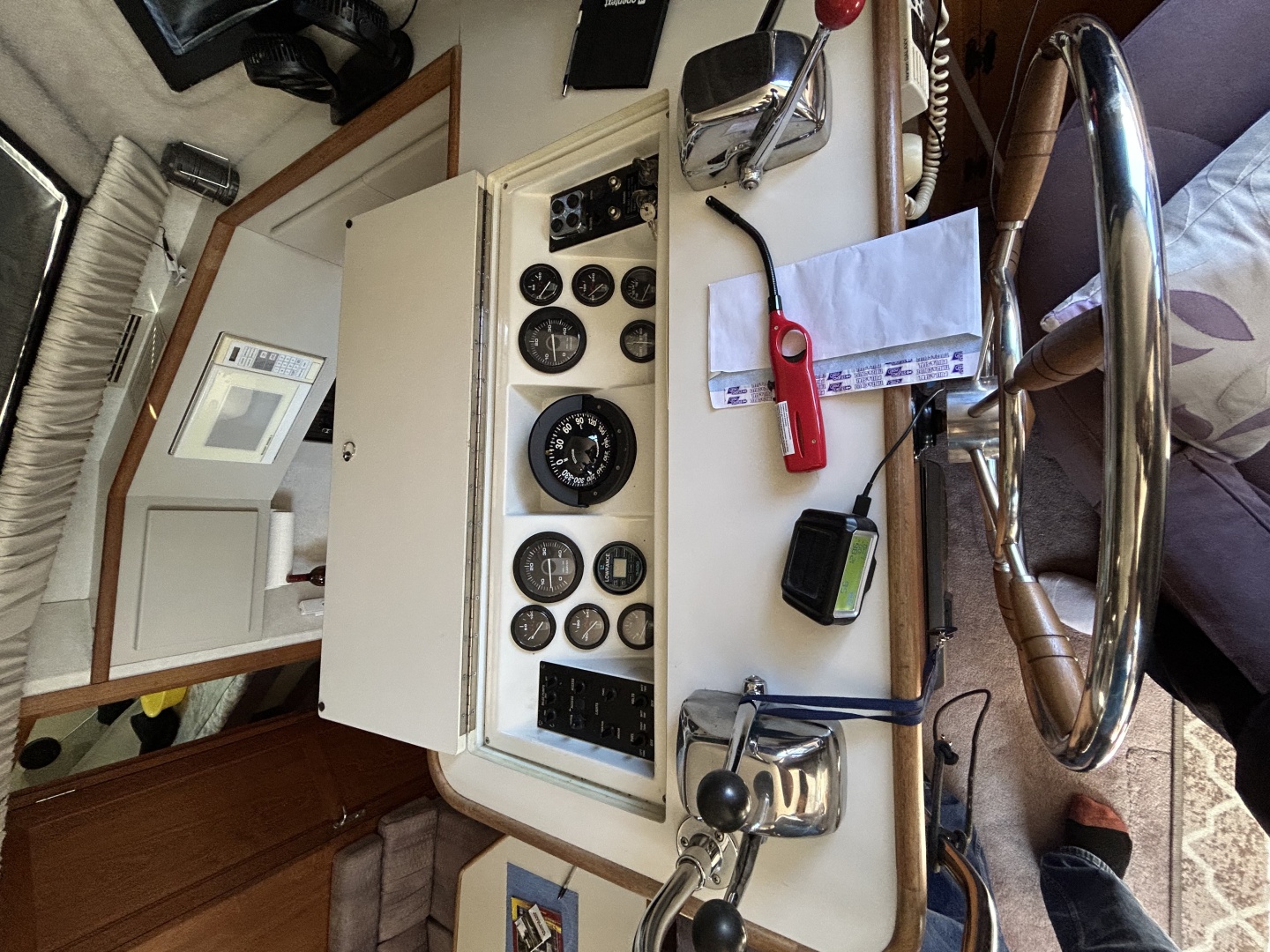1991 Carver  C36
