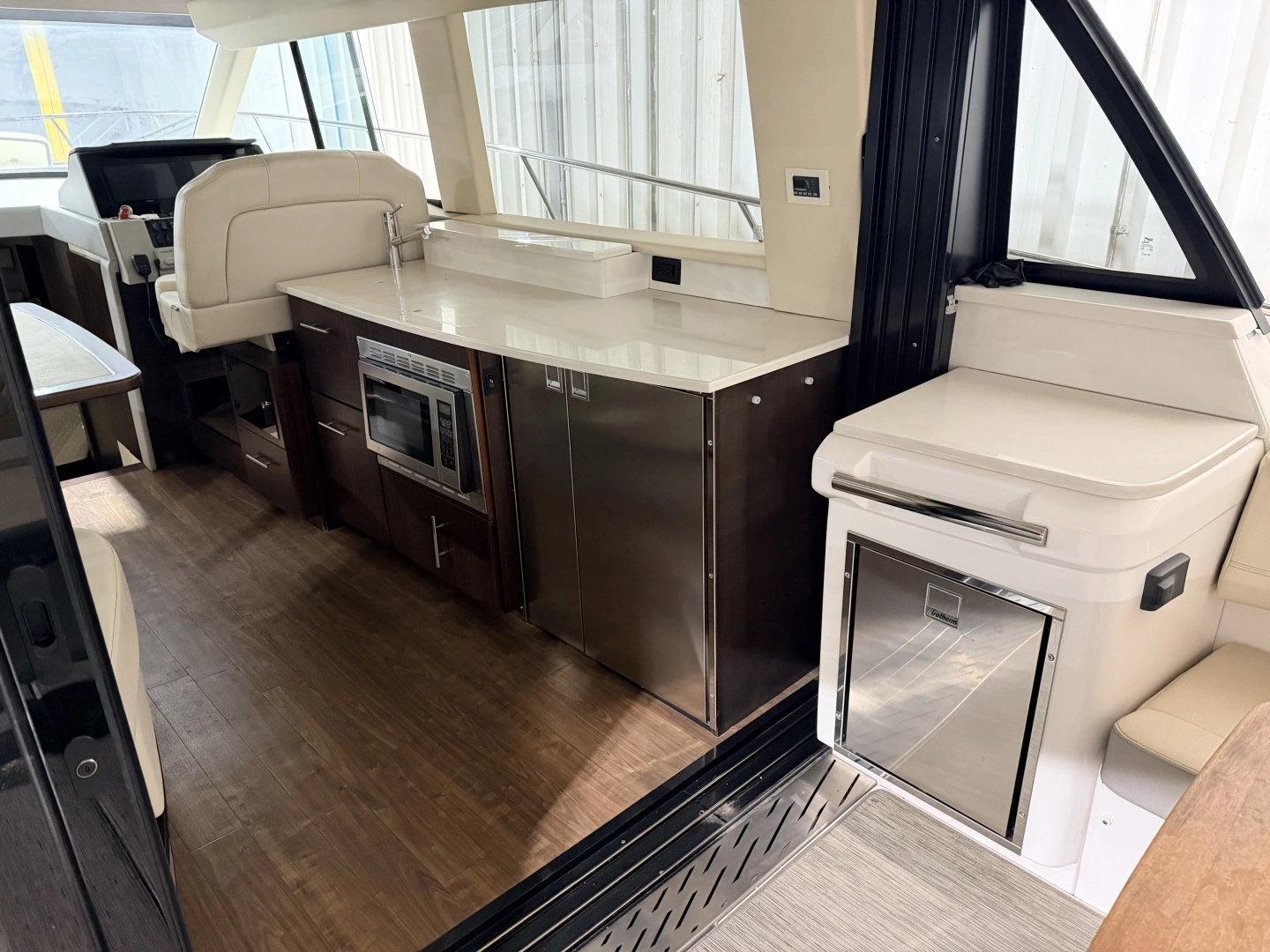 Regal 42 Grande Coupe Yacht For Sale