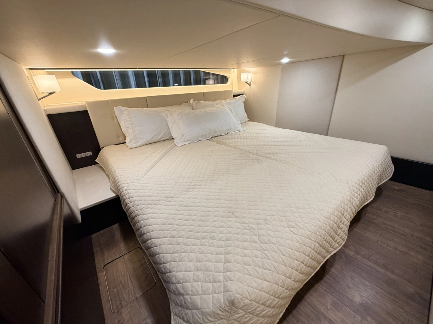 Regal 42 Grande Coupe Yacht For Sale