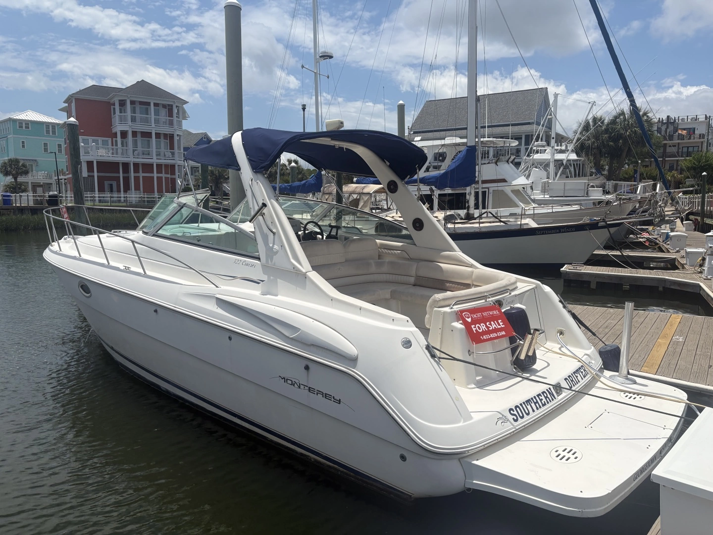 2000 Monterey 322 Cruiser, photo 1 of 30