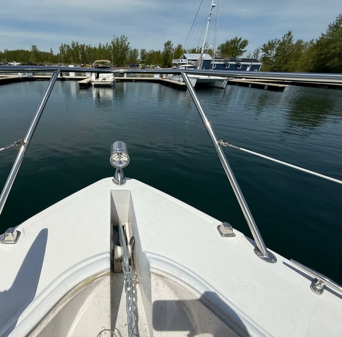 37ft Four Winns Yacht For Sale