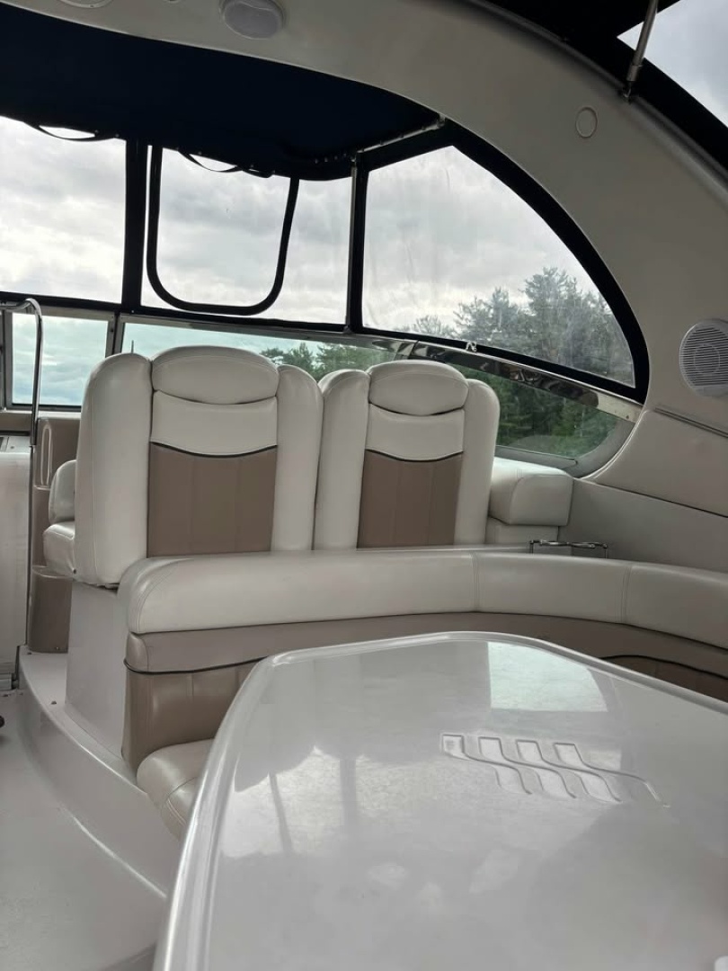 34ft Four Winns Yacht For Sale