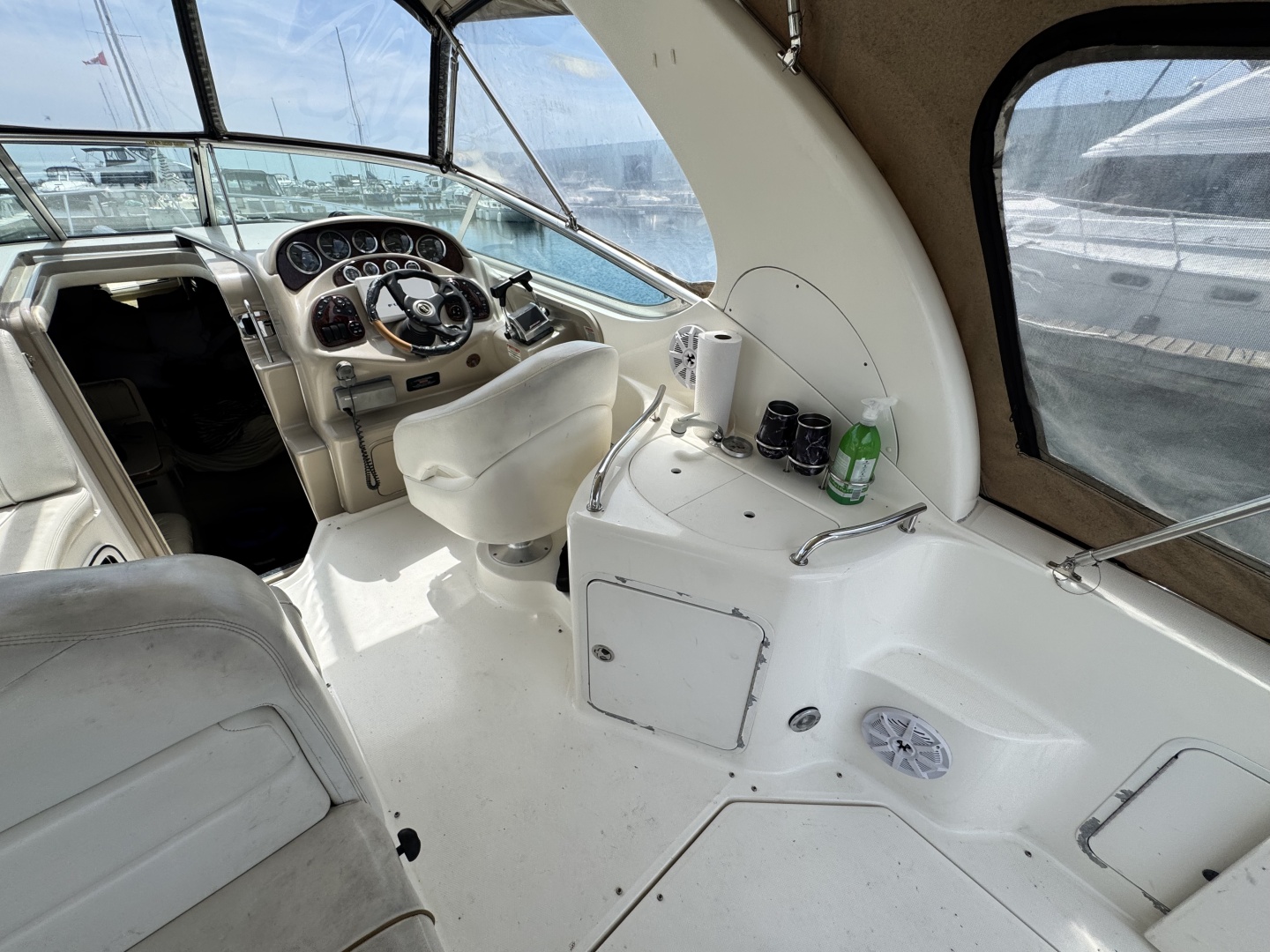28ft Sea Ray Yacht For Sale