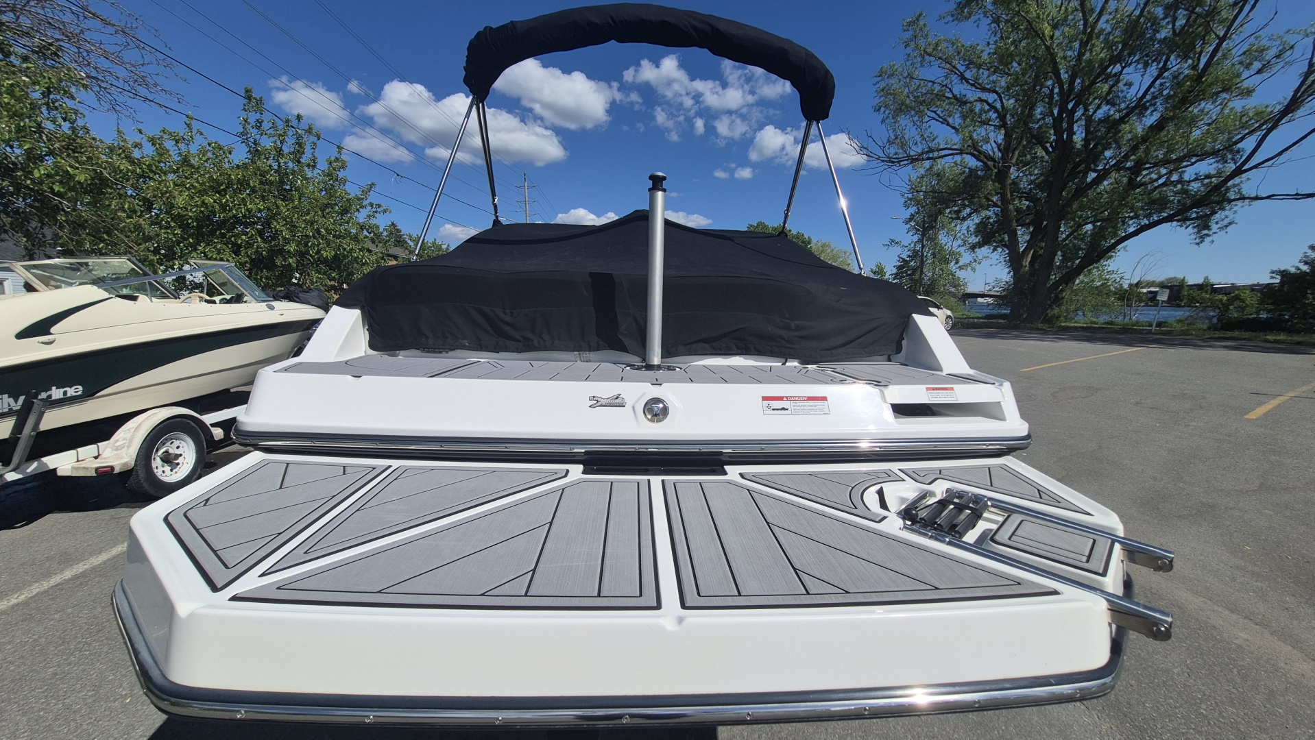 20ft Monterey Yacht For Sale