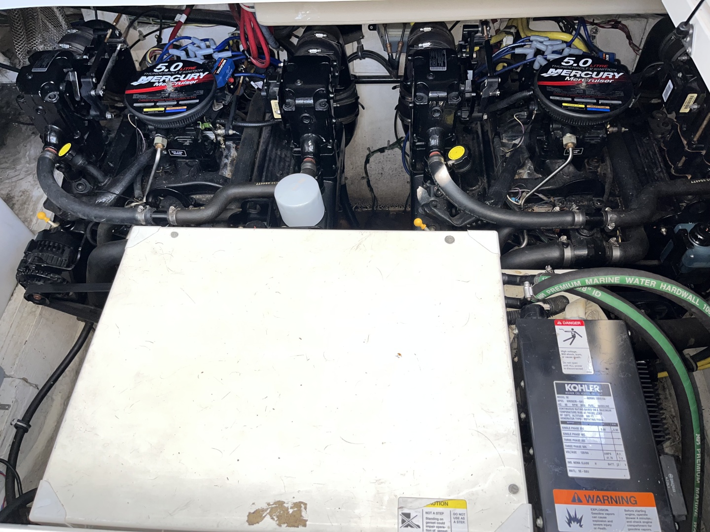 2005 Maxum 3100 SE